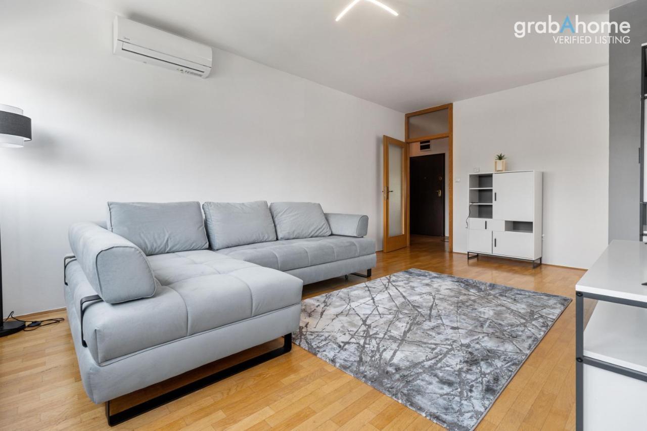 Crosspoint Zagreb Apartment Luaran gambar